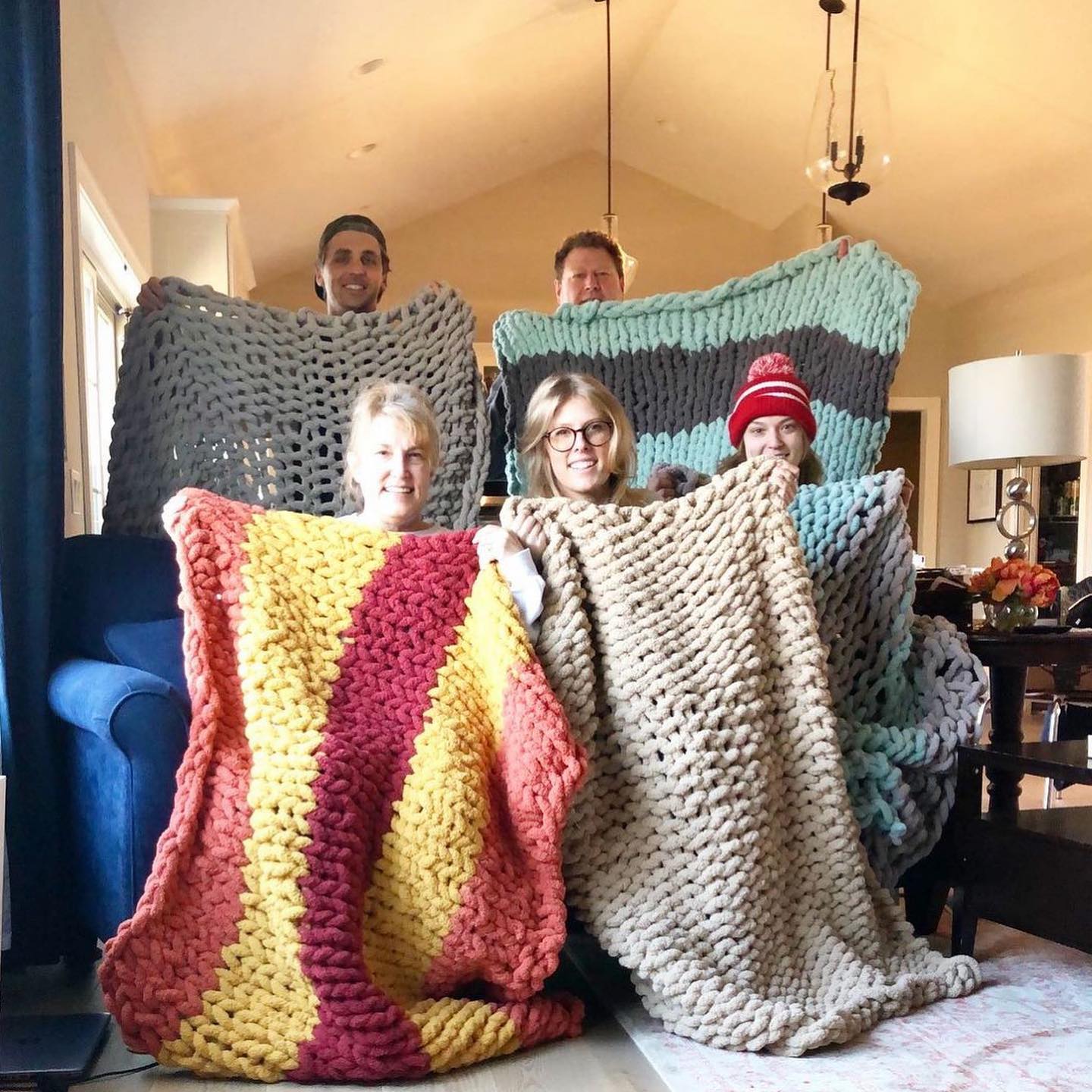 A Chunky Blanket Making Workshop Friends Night Out experience project by Yaymaker