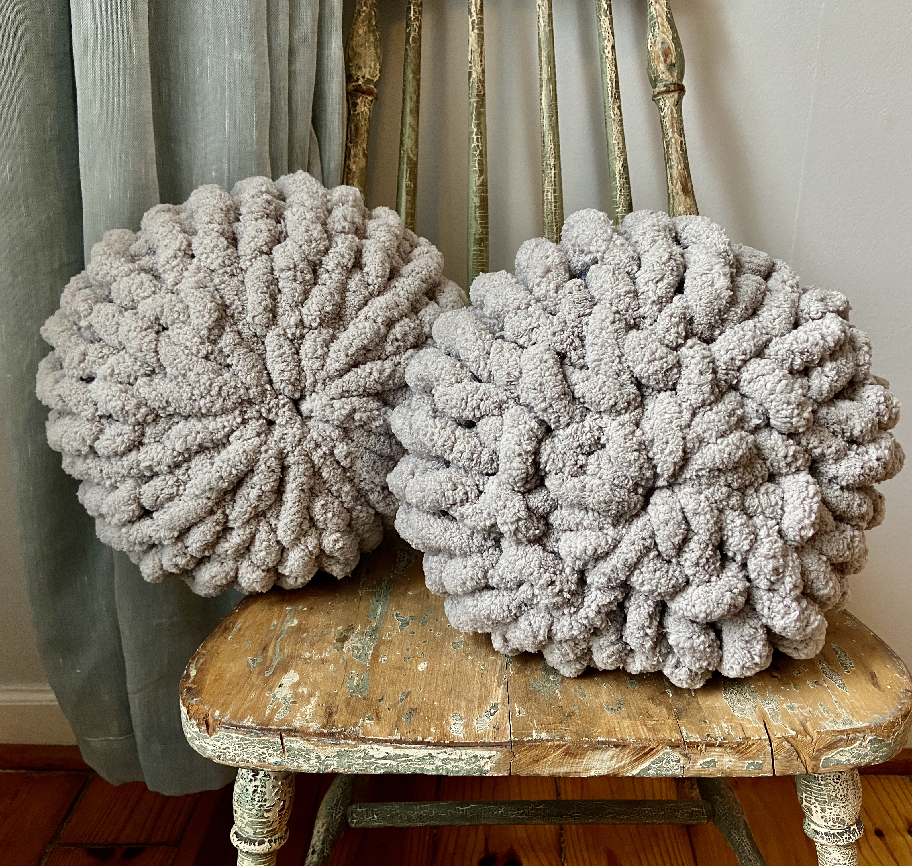 A Chunky Knit Pillows Set of 2 experience project by Yaymaker