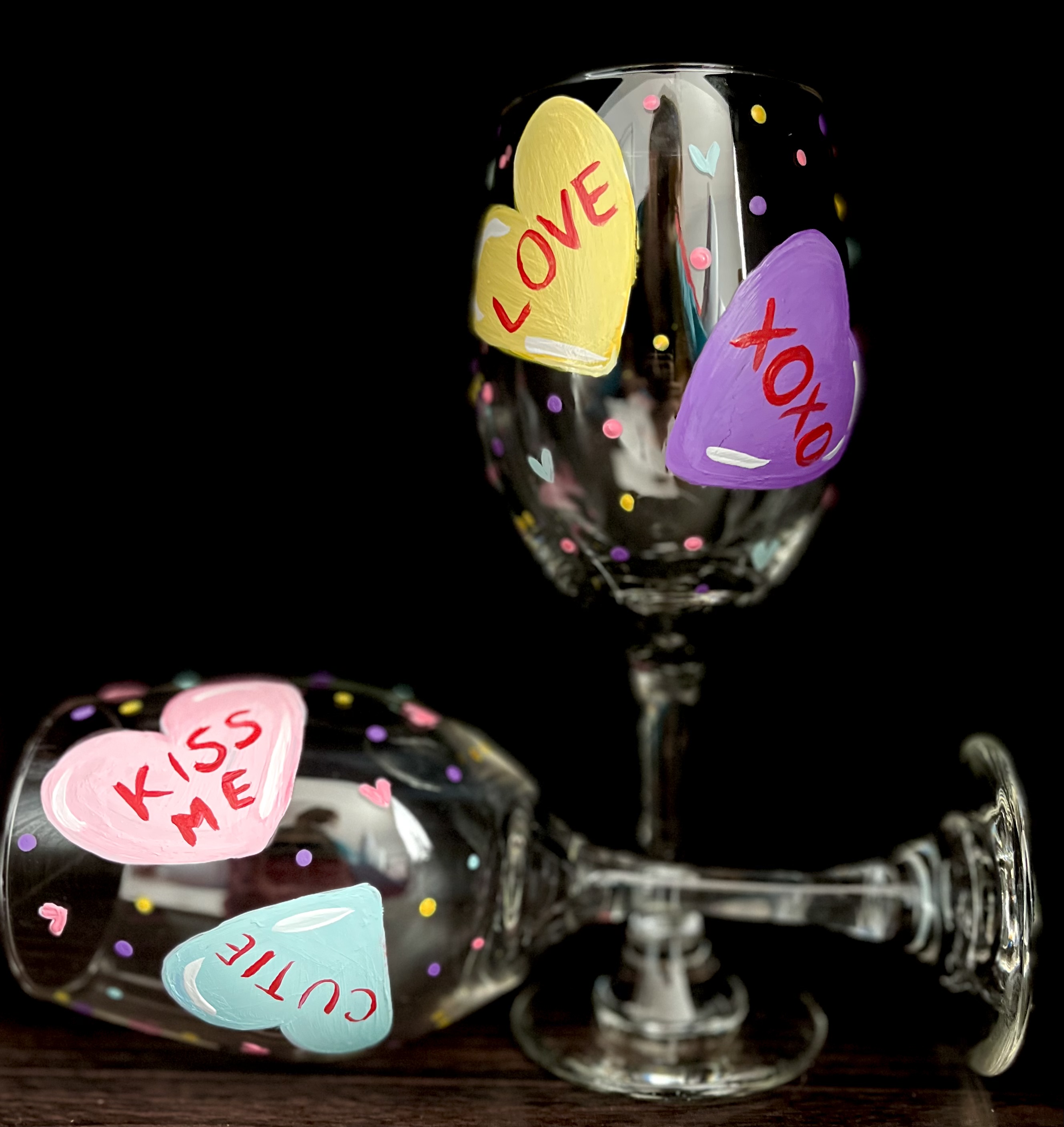 A Candy Love Wine Glasses  experience project by Yaymaker