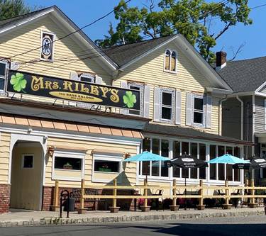 Mrs. Riley’s Pub