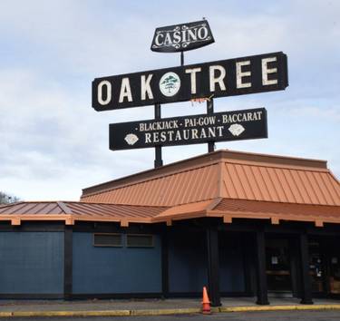 Oak Tree Restaurant , Woodland, WA | Yaymaker