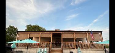 Blondie’s Breezeway Kitchen & Cocktails , St. Clair, MO | Yaymaker