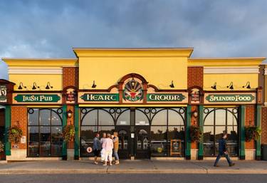 Heart & Crown (Barrhaven) , Nepean, ON | Yaymaker