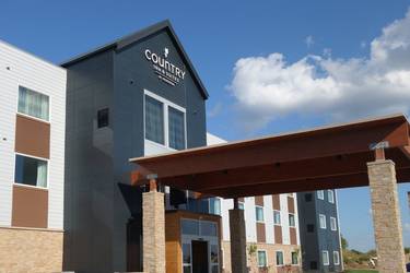 Country Inn & Suites  , FORT ATKINSON, WI | Yaymaker