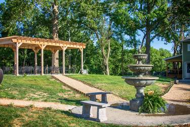 Lake Creek Winery  , MARTHASVILLE, MO | Yaymaker