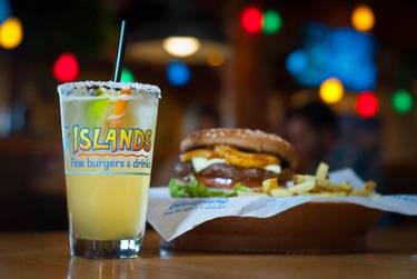 A photo of a Yaymaker Venue called Islands Fine Burgers and Drinks located in Palm Desert, CA