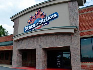 A photo of a Yaymaker Venue called Stars & Strikes - Woodstock located in Woodstock, GA