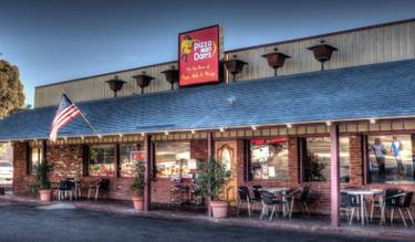 A photo of a Yaymaker Venue called PizzaMan Dan's Ventura located in Ventura, CA