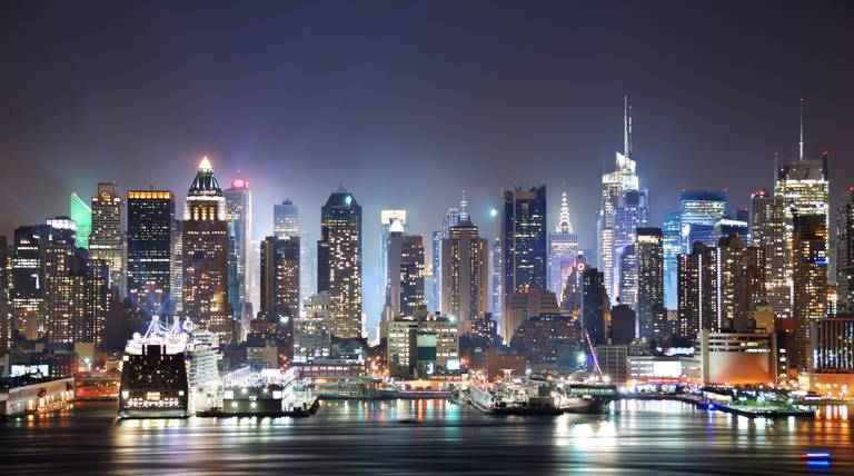 A photo of a Yaymaker Venue called Hudson Blue Bar & View (Weehawken) located in Weehawken, NJ
