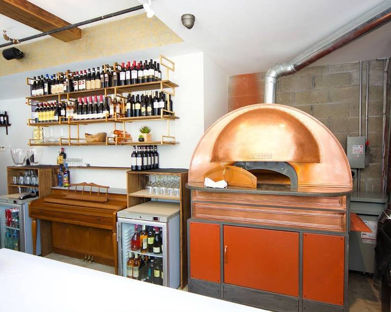 A photo of a Yaymaker Venue called Luzzo's Neapolitan Pizza & Wine Bar LIC located in Long Island City, NY