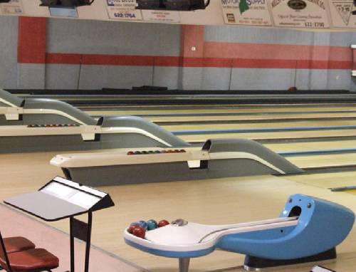 A photo of a Yaymaker Venue called 1-7-10 Splitters Bar and Bowling Alley located in Augusta, ME