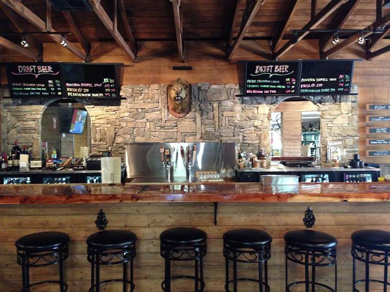 A photo of a Yaymaker Venue called Mannheim Social Club located in Brentwood, CA