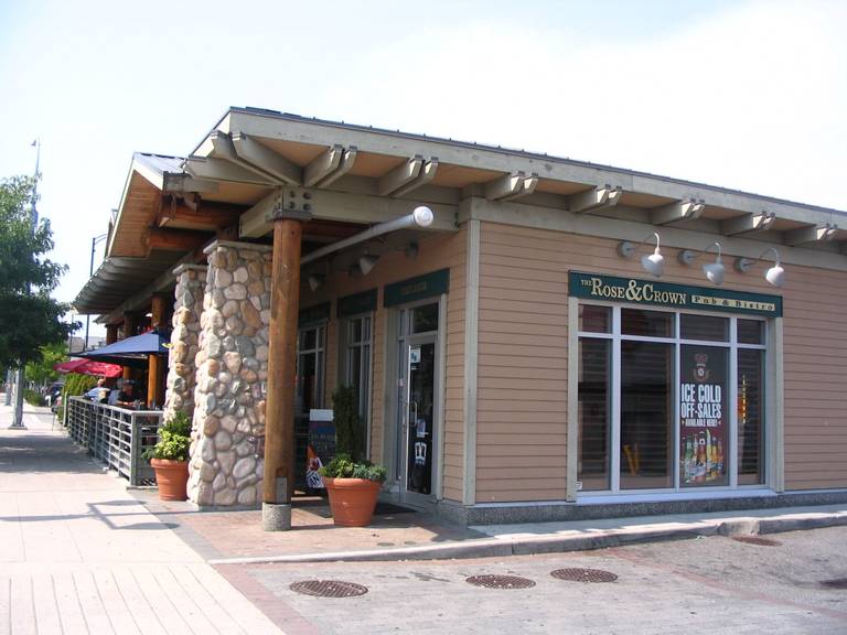 A photo of a Yaymaker Venue called Rose & Crown Pub located in Tsawwassen, BC