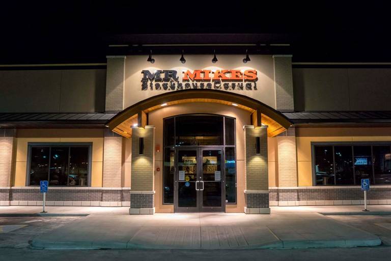 A photo of a Yaymaker Venue called Mr Mikes located in Winnipeg, MB