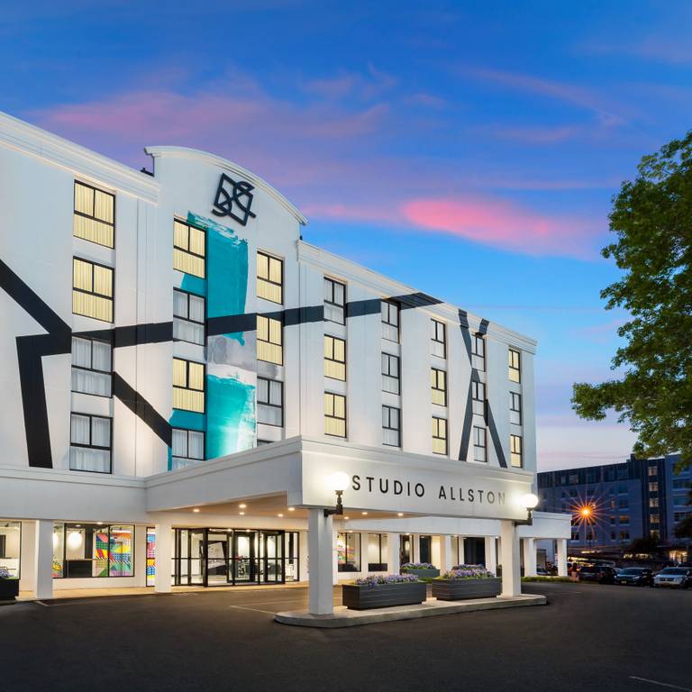 A photo of a Yaymaker Venue called Studio Allston Hotel located in Allston, MA