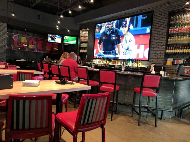 A photo of a Yaymaker Venue called Shoeless Joe's - Milton located in Milton, ON